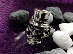 Totenkopf mit Hut Ring