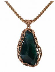 Necklace with green stone
