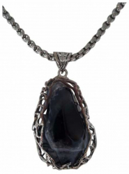 Halskette mit schwarzem Stein
