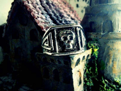 Totenkopf Design Ring